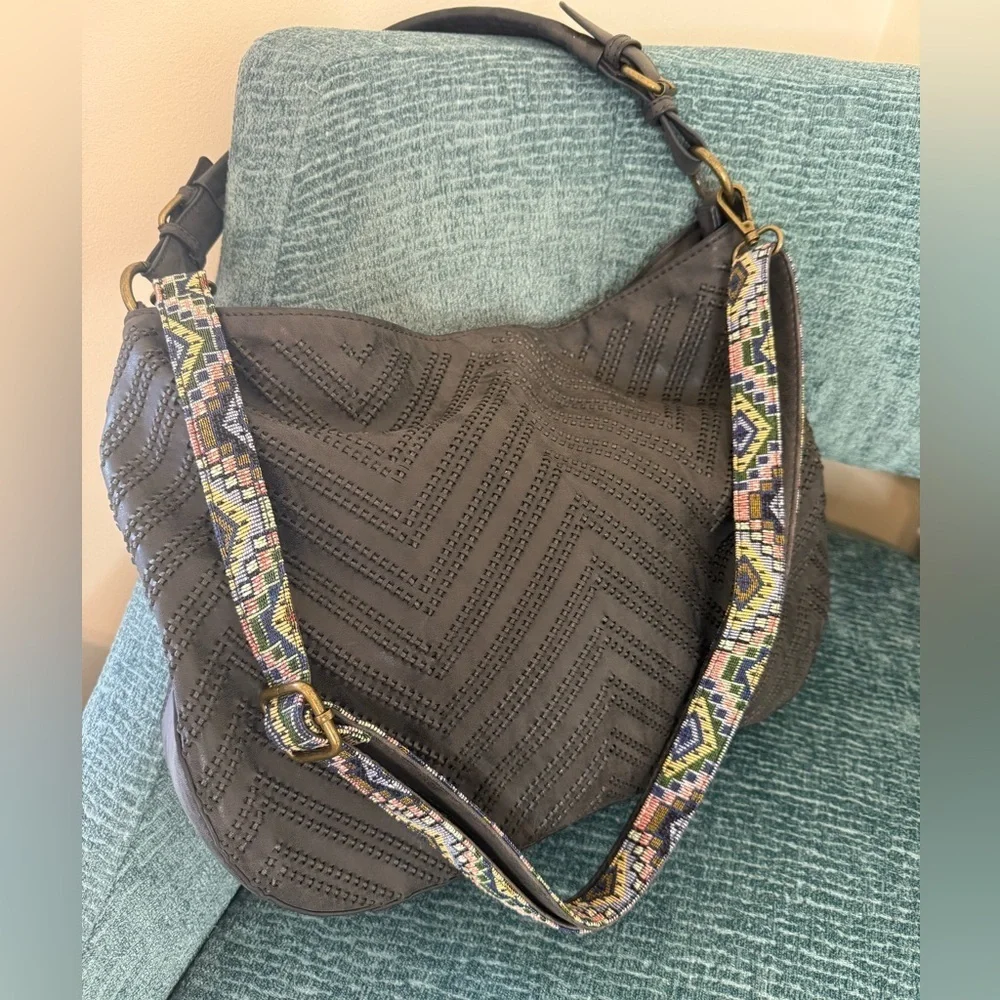 BLACK RIVET Chevron Patterned Women's Bag